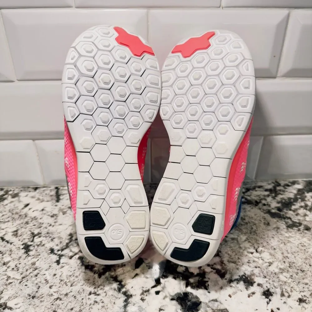 Nike Sneakers Size 4 Youth - Picture 7 of 11